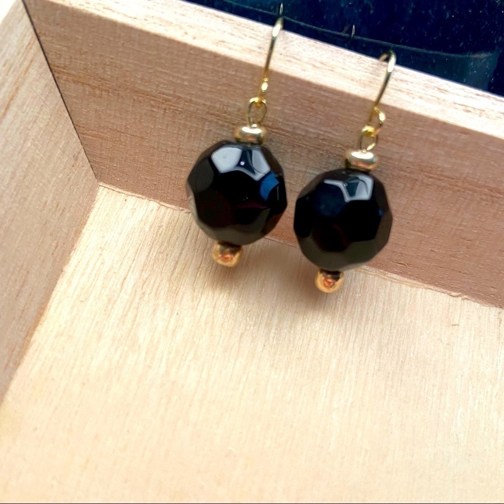 Black Round Beaded Dangle Earrings with Gold Tone Wire